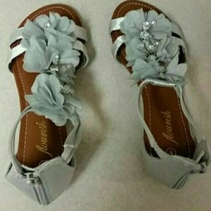 NWOT sandals
